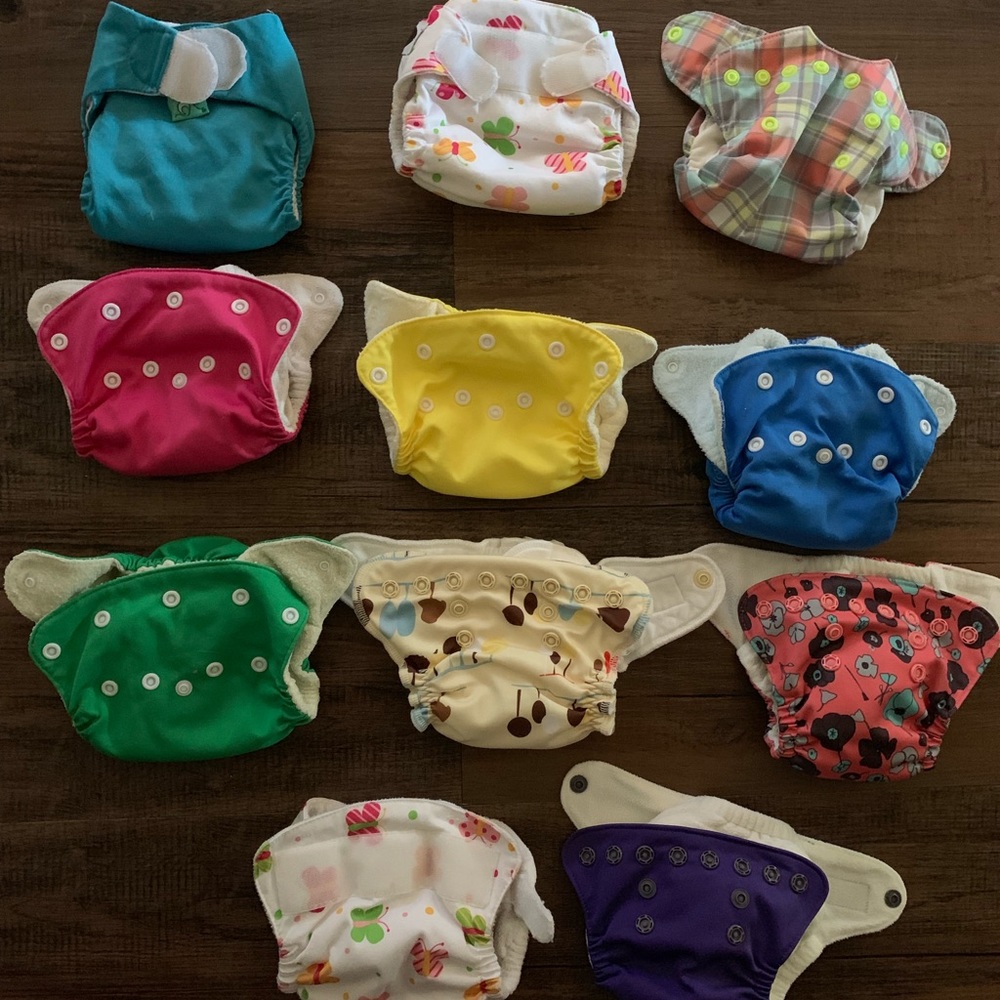 11 newborn cloth diapers